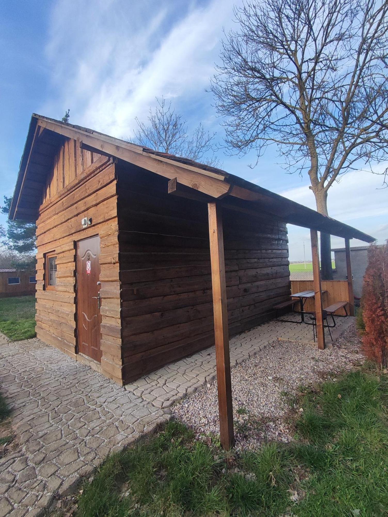 Ubytování v komfortní chatce Štít Chlumec nad Cidlinou Exterior foto